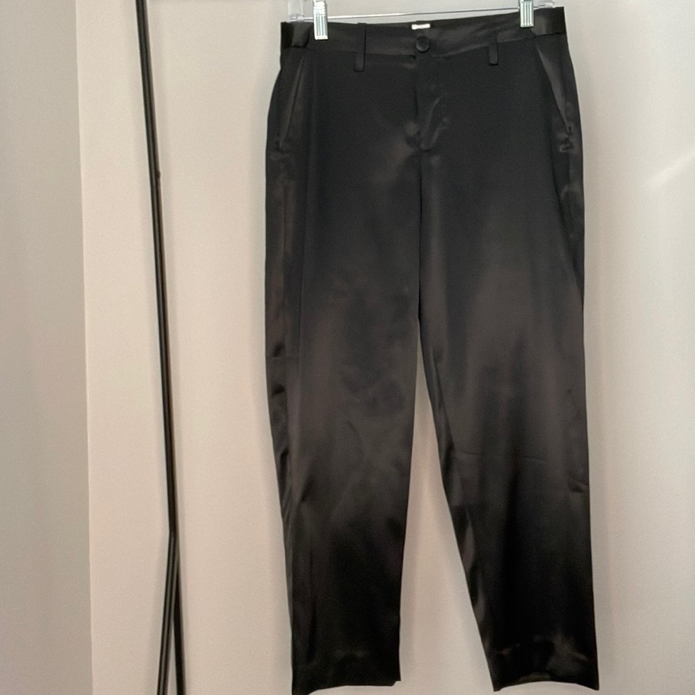 Gap satin girlfriend crop pant